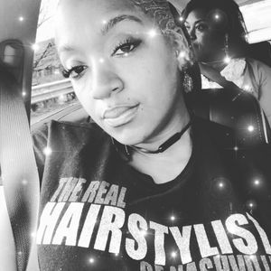 Meet your Posher, Amanda m